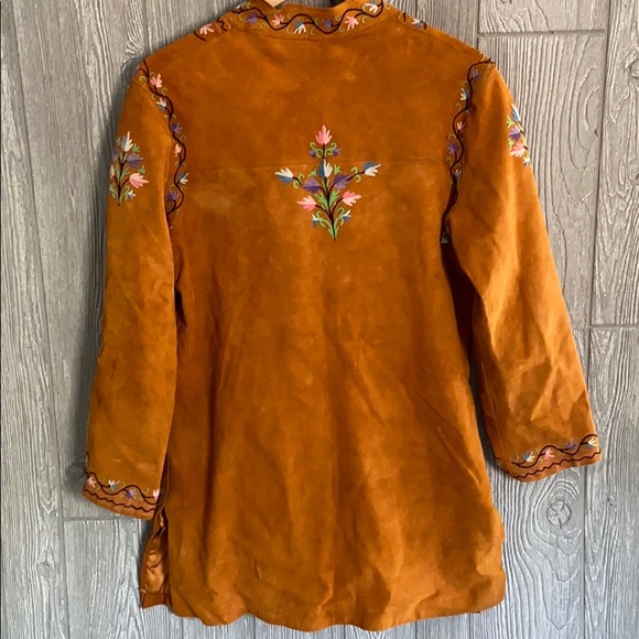 SOLD Vintage 70’s Suede Boho Floral Embroidered - Picture 7 of 16